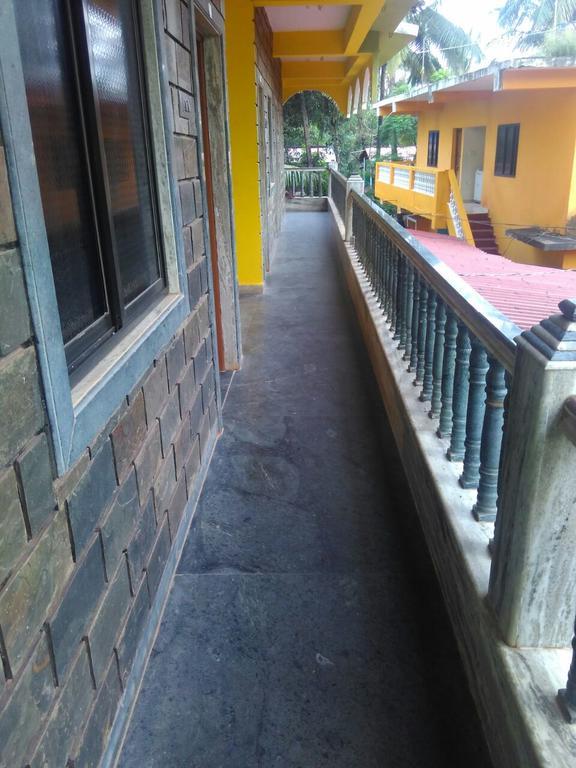 Radhabai Guest House Arambol Exterior photo